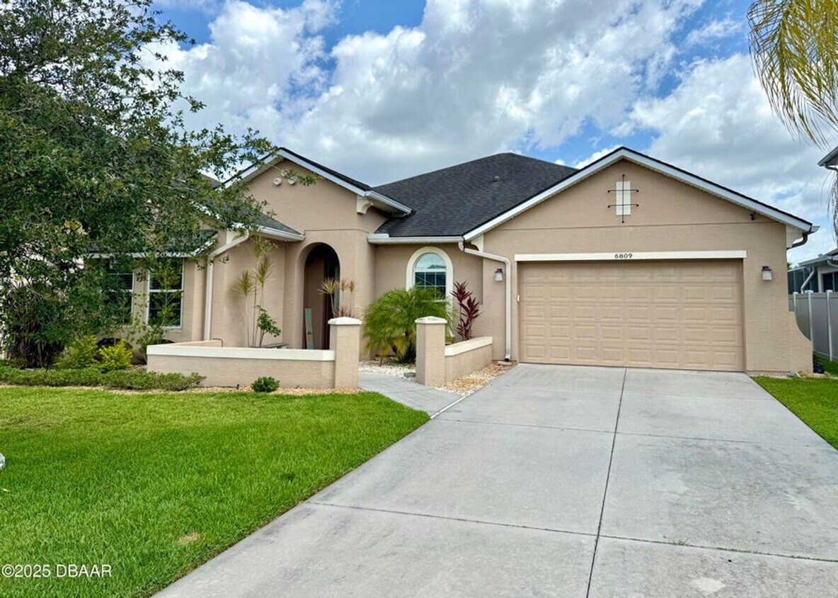 Foto principal - 6809 Forkmead Ln