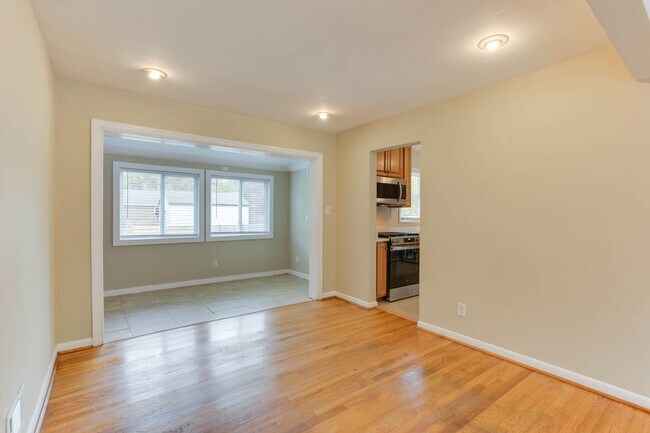 Foto del edificio - 1701 Meredith Rd