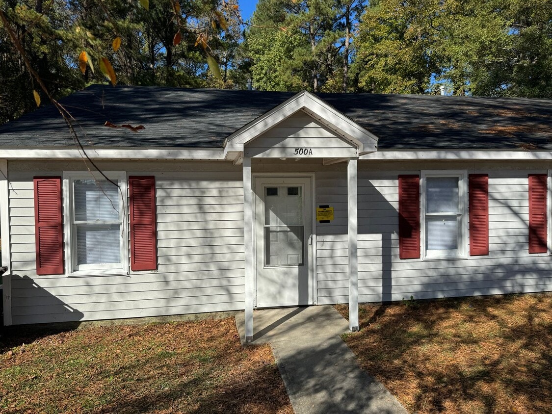 500 E Northern Blvd Unit A, Tarboro, NC 27886 Room for Rent in