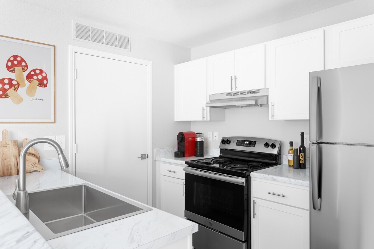 Apartment In Kenwood Club At The Park