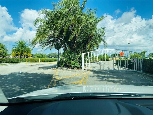 Foto del edificio - 2173 NW 78th Ave