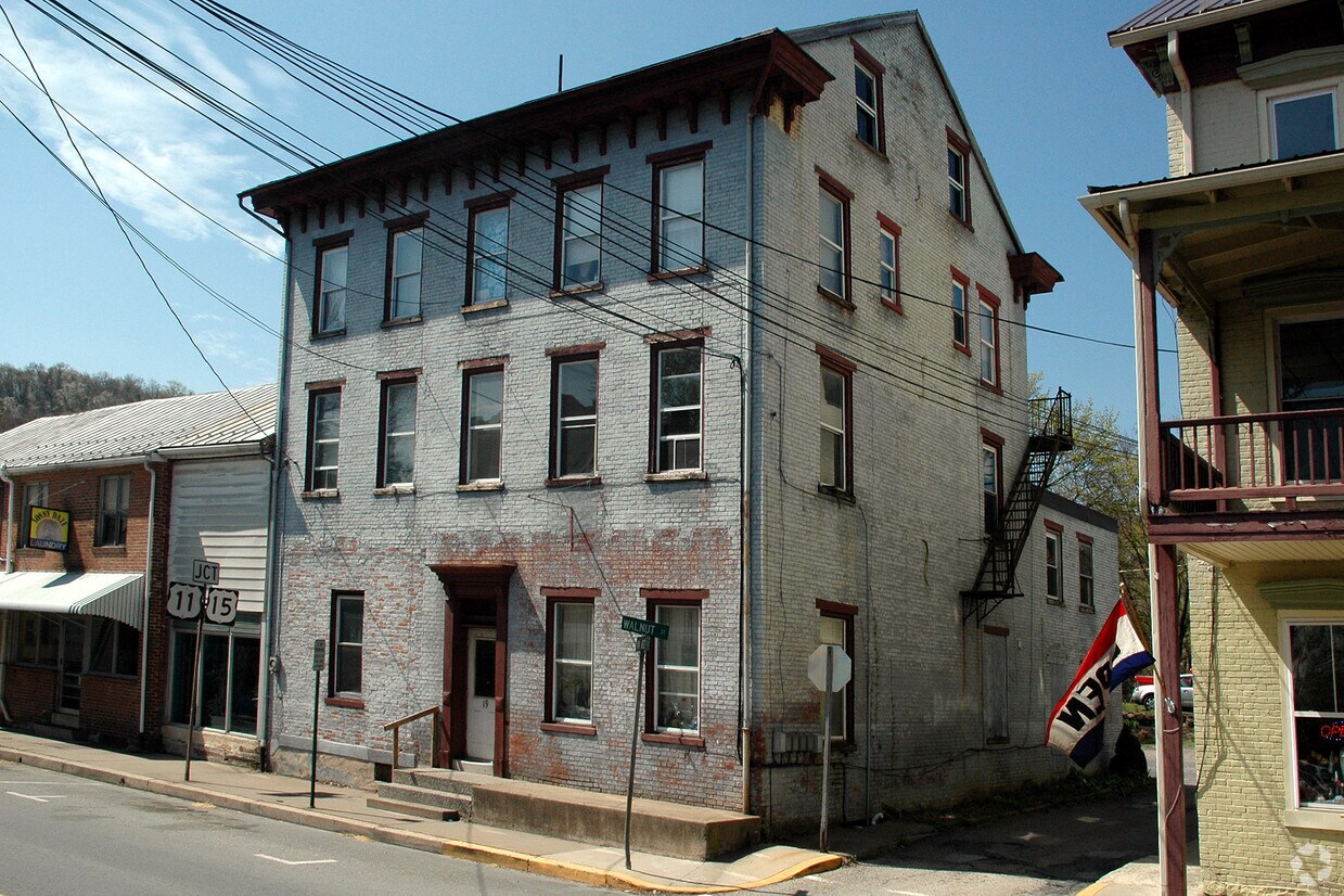 19 S Market St Apartments in Duncannon, PA