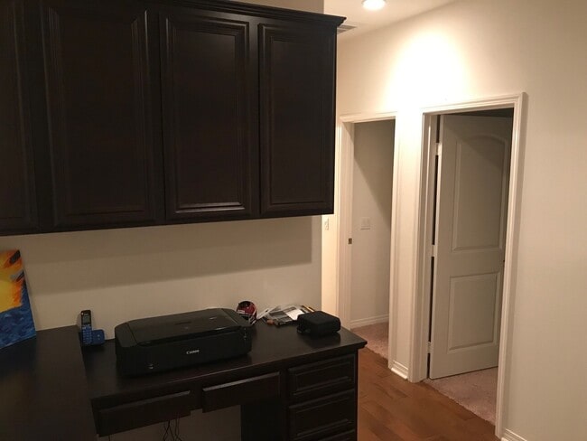 Building Photo - 3bed/2.5bath in Aliso Viejo! Newer Condo, ...