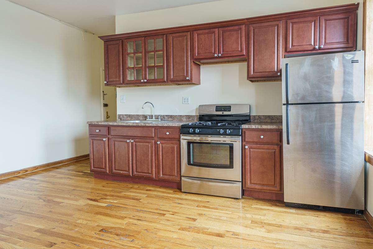 Foto principal - 650 Crown St