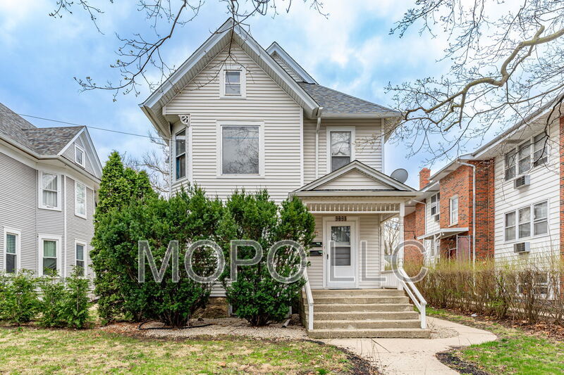 Primary Photo - 1613 E State St