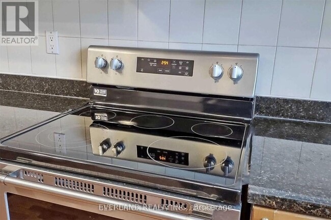 Building Photo - 25 Rock Moss Way