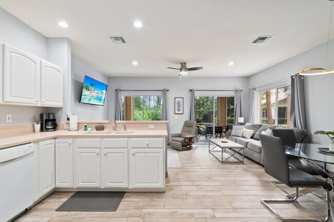 Foto del edificio - 8419 Mulligan Cir