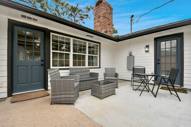 Foto del edificio - 10003 Briarwild Ln