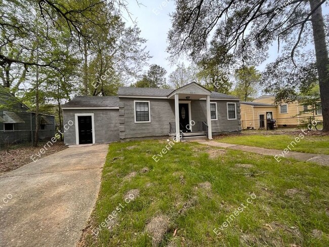 Building Photo - 3815 Newman Ave