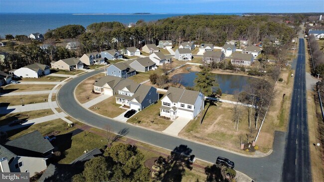 Foto del edificio - 5559 Trafalgar Cir