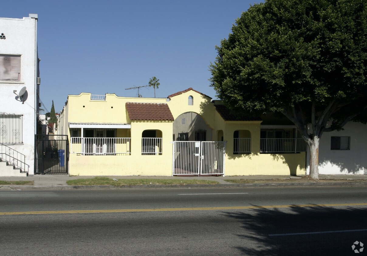 Primary Photo - 619 S Soto St