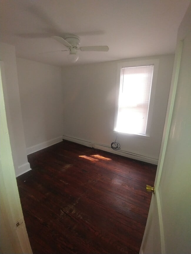Building Photo - 600-606 MacDade Blvd