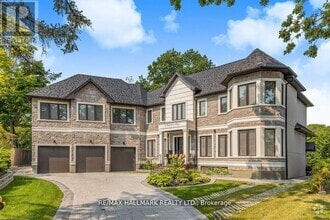 Building Photo - 16 Tadcaster Pl