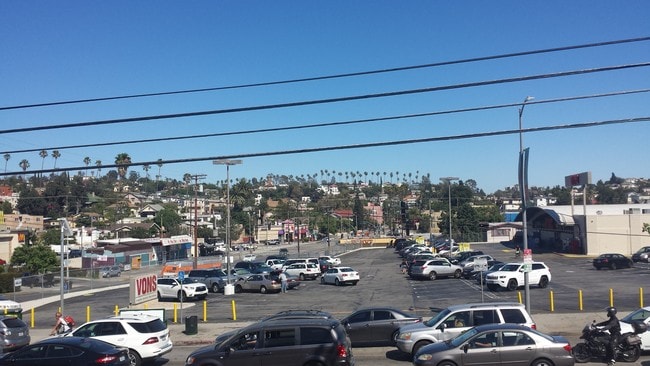 Foto del edificio - 1347 N Alvarado St