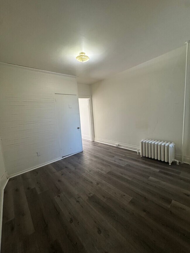 Foto del edificio - 831 W Chew St