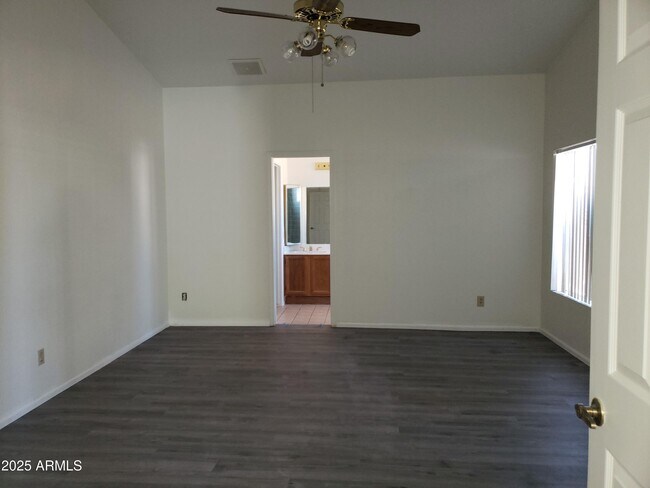 Foto del edificio - 2708 W Gila Ln