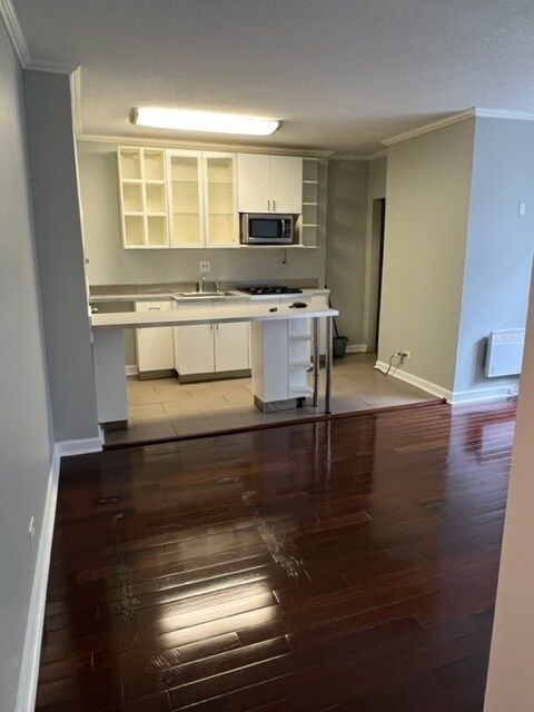 Foto del edificio - 844 W Ainslie St