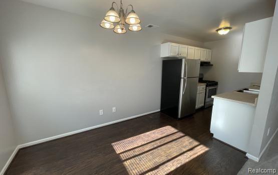 Foto del edificio - 27595 Harrison Woods Ln