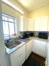 Building Photo - 41 Ardell St