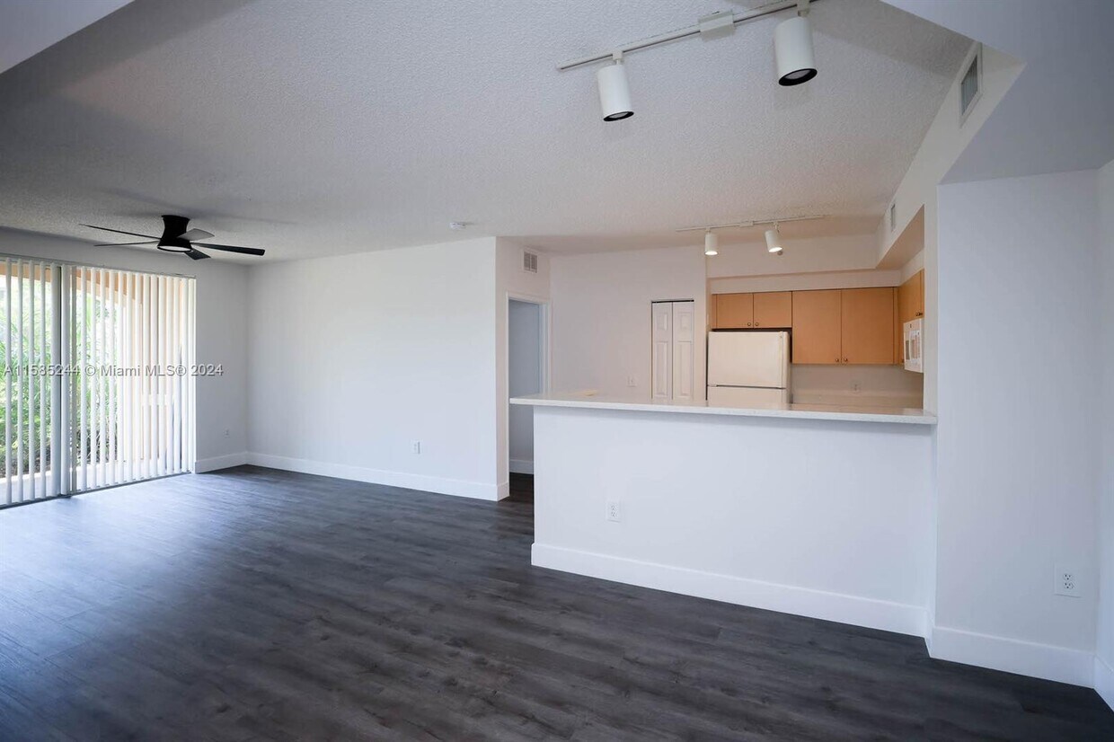 8050 N Nob Hill Rd, Tamarac, FL 33321 Condo for Rent in Tamarac, FL