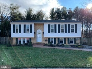 Building Photo - 5521 Corot Ct