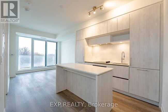 Building Photo - 6 David Eyer Rd