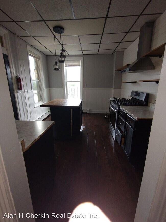 Building Photo - 3 br, 1 bath House - 146 S 6th St Columbia...