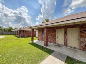 Building Photo - 3322A Carver Rd