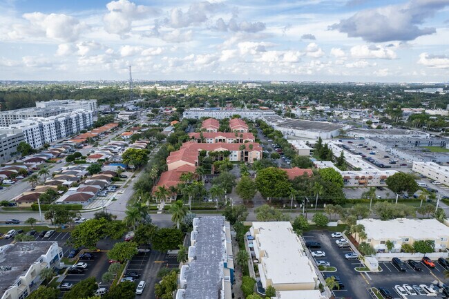 Aerial Photo - 6821 SW 44th St