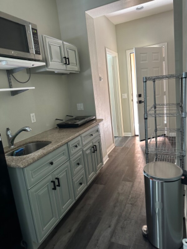 Foto del edificio - 5216 Bay Crest Ln