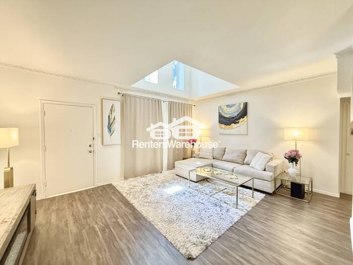 Primary Photo - Coming soon!! showings Start 6/13..... Ful...