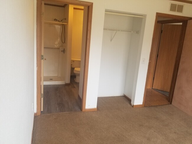 Foto del edificio - 1850 Lake St