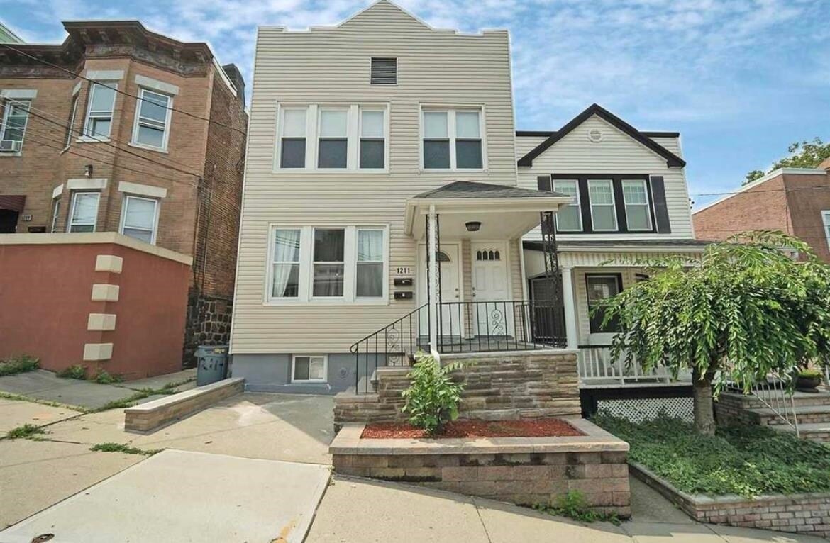 Primary Photo - 1211 86th St
