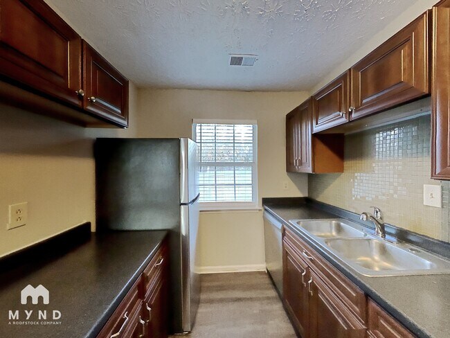 Foto del edificio - 2101 Mallard Way