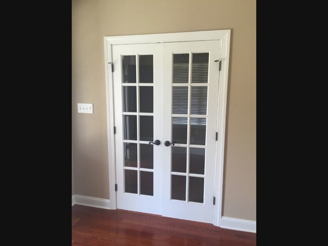 Building Photo - 5825 Cotton Valley Dr
