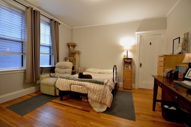 Building Photo - 1992 Commonwealth Ave