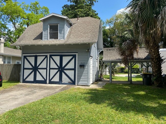 Building Photo - Cute studio for rent in the historic River...