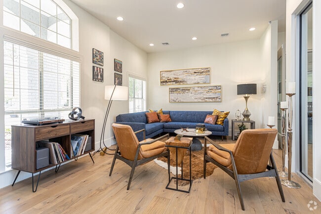 Interior Photo - Blu on the Boulevard