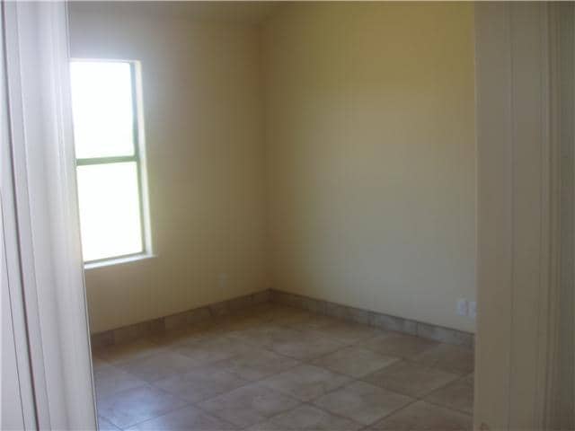 Building Photo - 1032 Drover's Cove