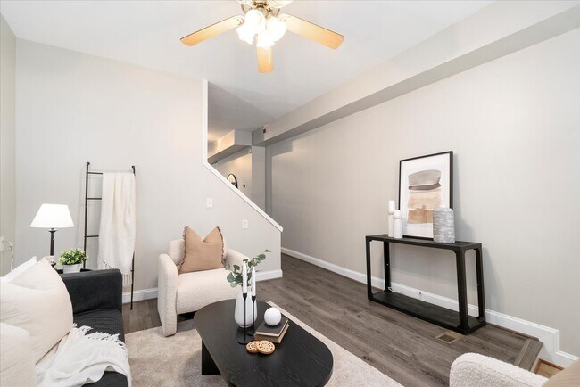 Foto del edificio - 57 E Heath St