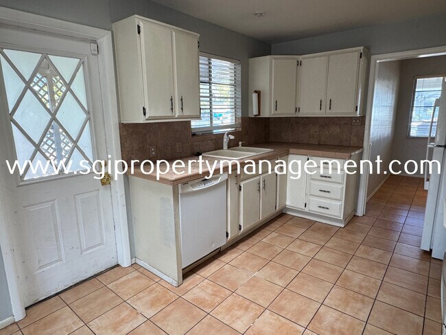 Foto del edificio - 3 Bed 2 Bath home in a great Arcadia Biltm...