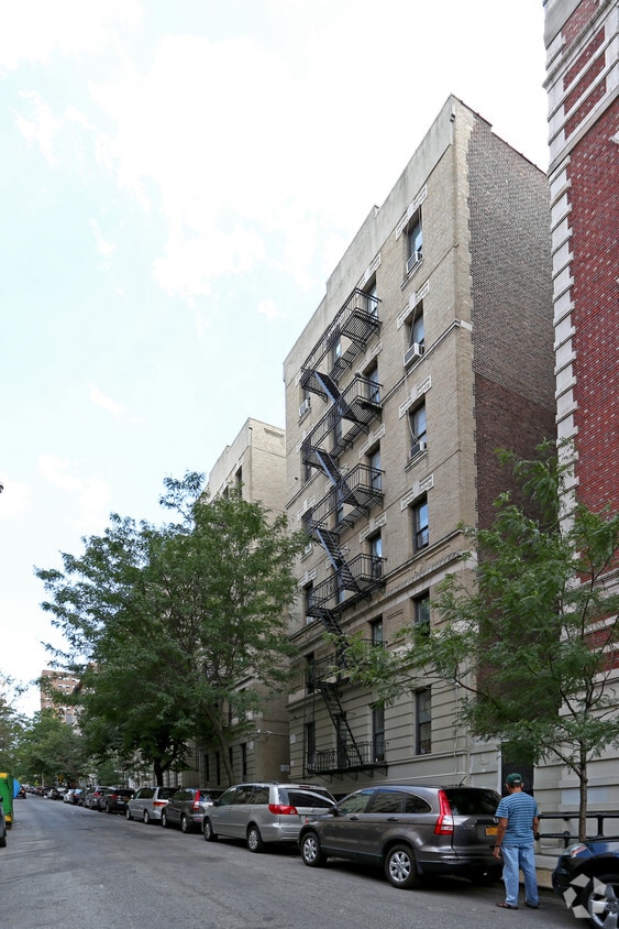 Building Photo - 560-570 W 156th St