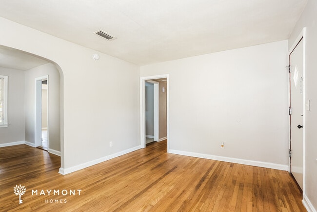 Foto del edificio - 4728 Lexington Ave