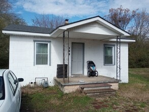 Building Photo - 109 Sparrow Ln