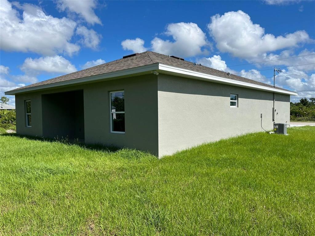 Foto del edificio - 12577 Willmington Blvd