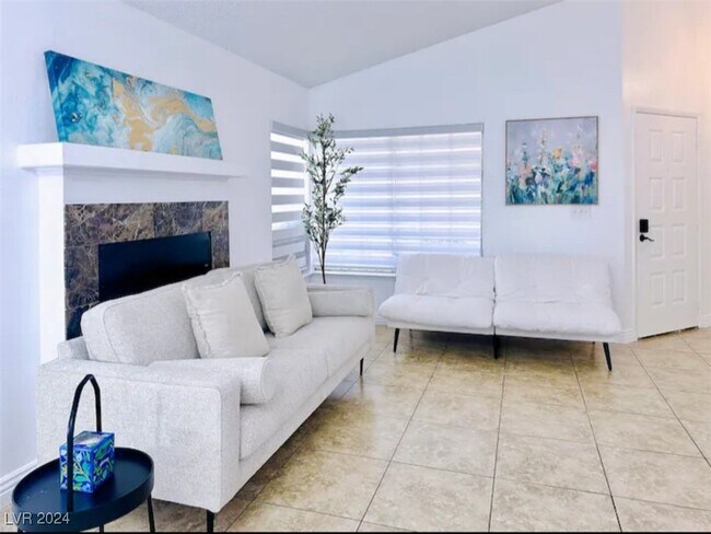 Building Photo - 9104 Quiet Cove Way