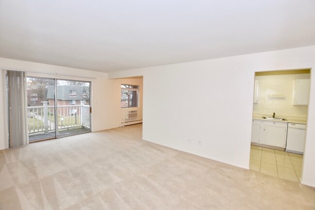 Building Photo - 918 Ridge Square