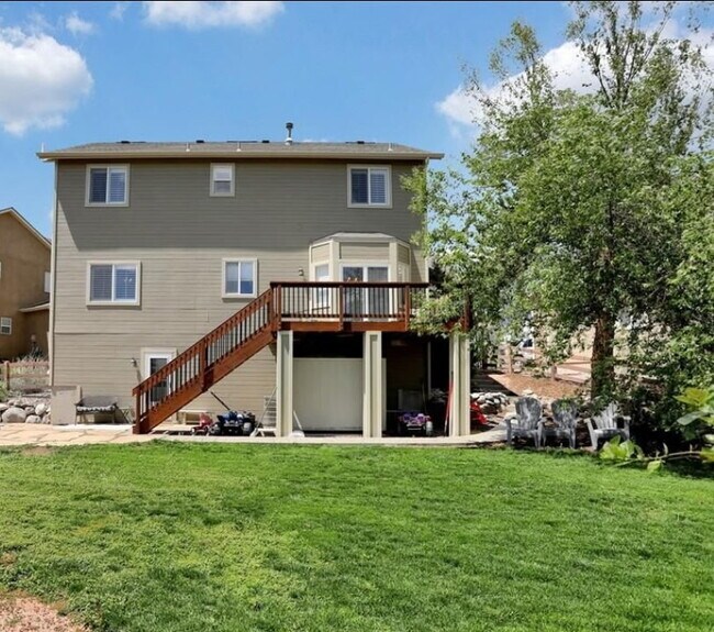 Foto del edificio - 5727 Cross Creek Dr