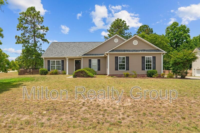 Primary Photo - 11 Sawtooth Oak Cir