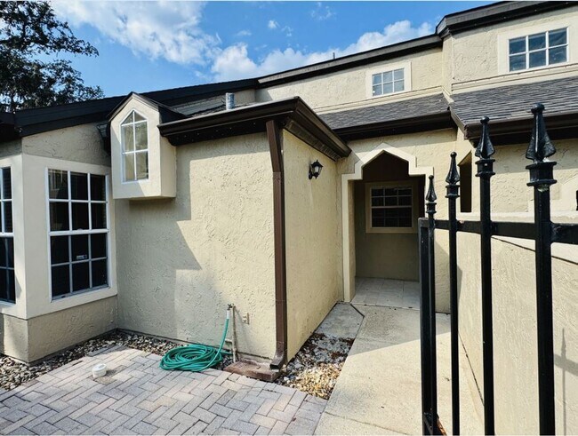 Foto del edificio - 1 bedroom 1 bath condo in Barclay Place in...